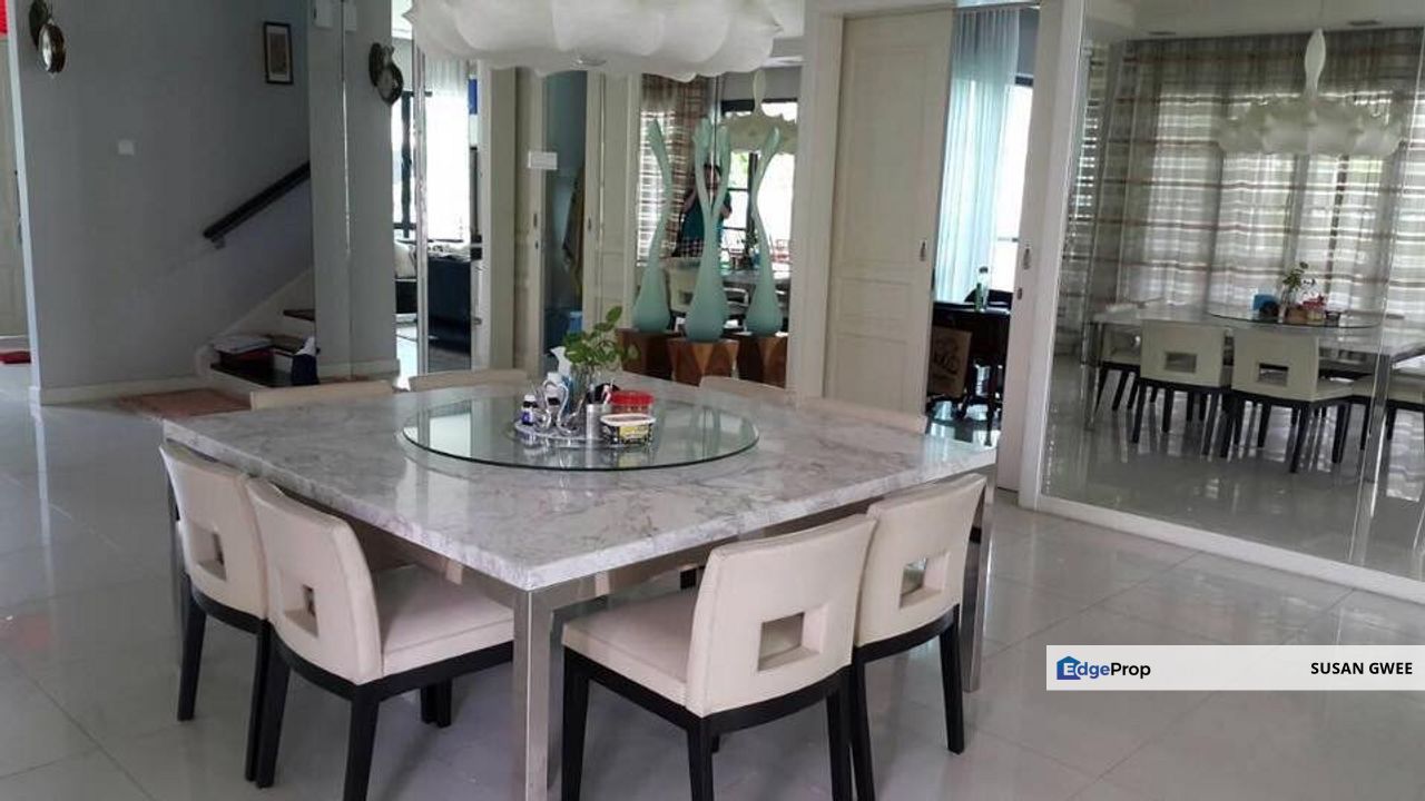 Amverton Park Bukit Kemuning double storey bungalow house for sale gated and guarded fully furnished , Selangor, Shah Alam