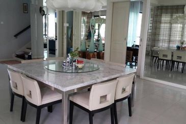 Jalan Bukit Kemuning 