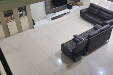 Canal Garden Kota Kemuning double storey super link house for sale gated and guarded community facing south 