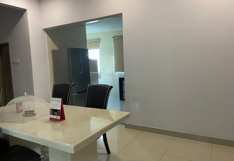 Jalan Kemuning Damai 32/147