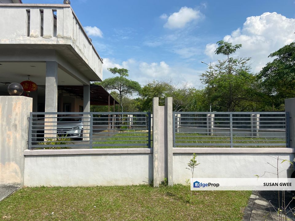 Kemuning Damai Kemuning Utama double storey link corner house for sale gated and guarded fully renovated and extended with MBSA approval, Selangor, Shah Alam