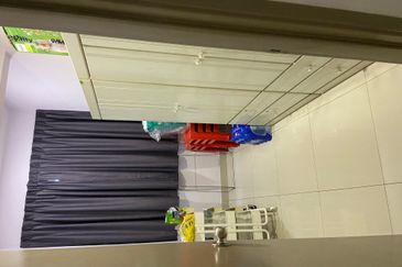 Jalan Kemuning Damai 32/147