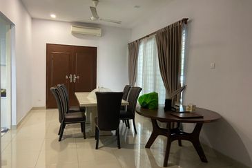 Jalan Kemuning Damai 32/147