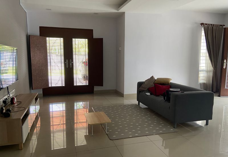 Jalan Kemuning Damai 32/147