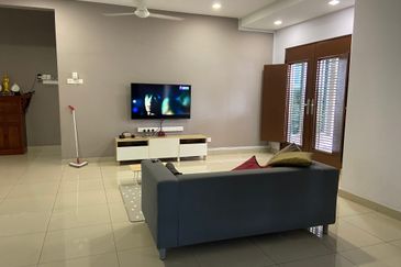 Jalan Kemuning Damai 32/147