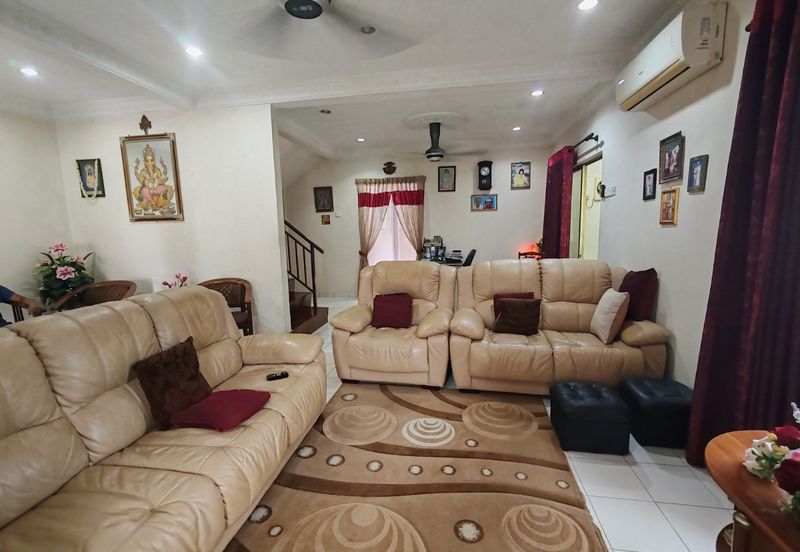 Jalan Anggerik Tania