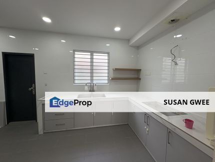2 storey house at Taman Desiran Bayu for sale , Selangor, Puchong