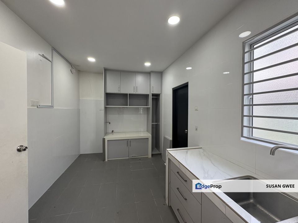 2 storey house at Taman Desiran Bayu for sale , Selangor, Puchong