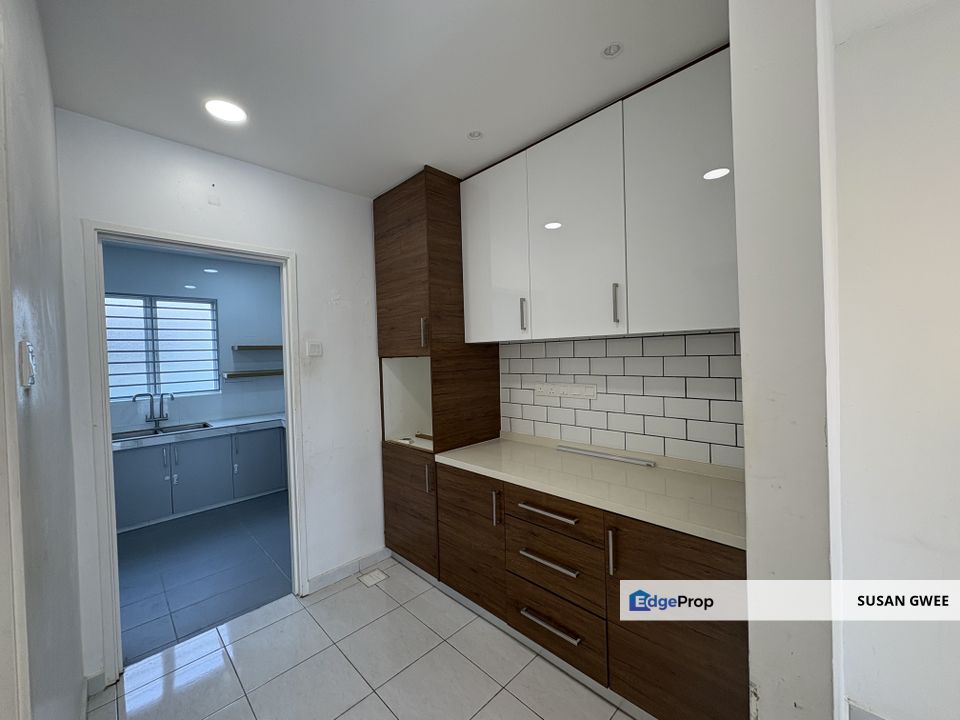 2 storey house at Taman Desiran Bayu for sale , Selangor, Puchong