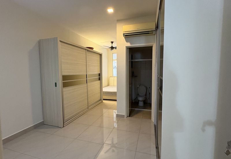 Canal Gardens, Kota Kemuning