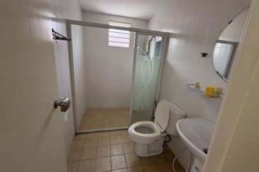 Canal Gardens, Kota Kemuning