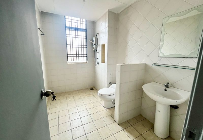 Canal Gardens, Kota Kemuning