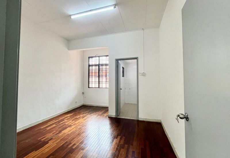 Canal Gardens, Kota Kemuning