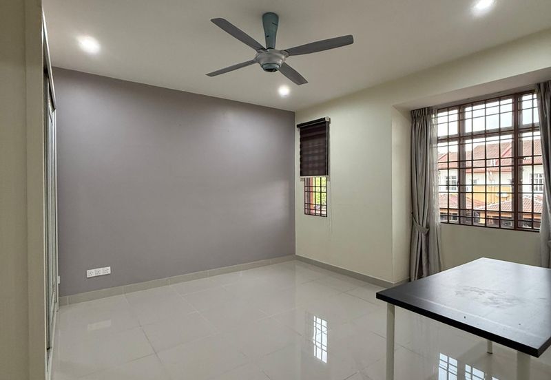 Canal Gardens, Kota Kemuning