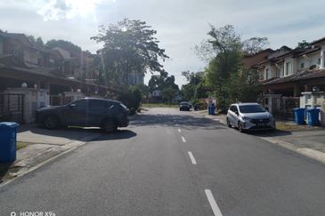 Canal Gardens, Kota Kemuning