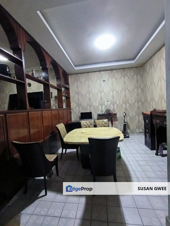 Double storey link house (extended unit) at SS2 Petaling Jaya for Sale, Selangor, Petaling Jaya