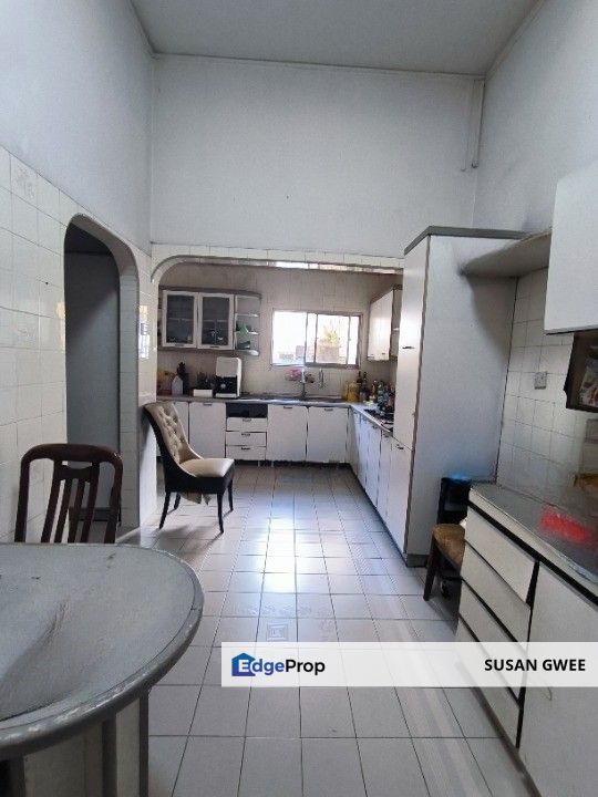 Double storey link house (extended unit) at SS2 Petaling Jaya for Sale, Selangor, Petaling Jaya