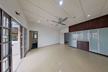 Jalan Sungai Renggam 32/10