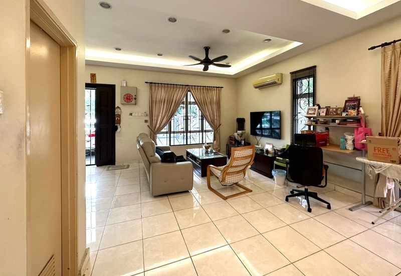 Jalan Kemuning Palma 33/37