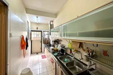 Jalan Kemuning Palma 33/37