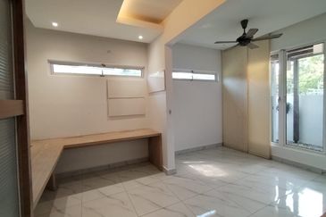 Jalan Anggerik Eria 31/104