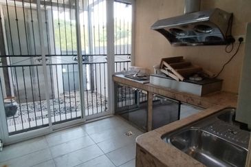 Jalan Anggerik Eria 31/104