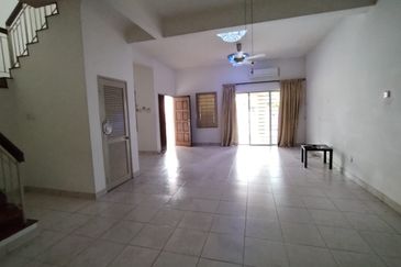 Canal Gardens, Kota Kemuning