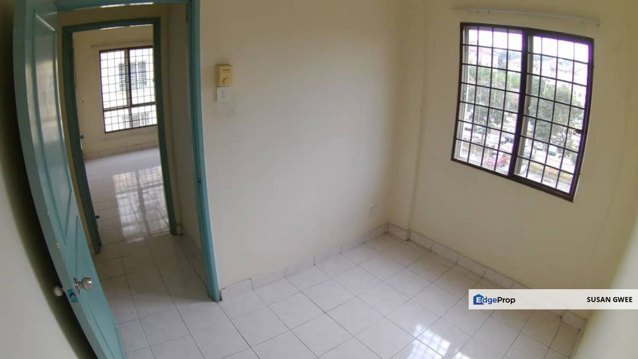 Seroja Apartment Bukit Jelutong for sale partially furnished , Selangor, Shah Alam