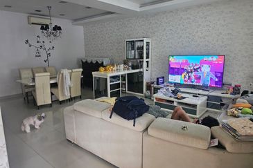 Jalan Kemuning Indah 32/142