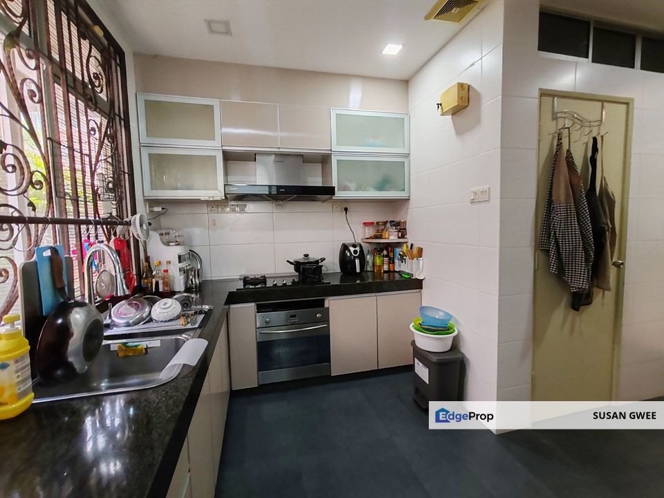 2 storey superlink house at Canal Garden Kota Kemuning for sale, Selangor, Kota Kemuning