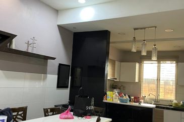 Jalan Kemuning Indah 32/138A 