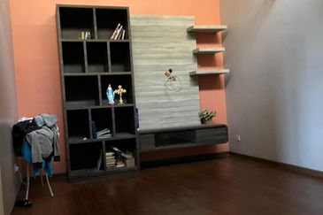 Jalan Kemuning Indah 32/138A 