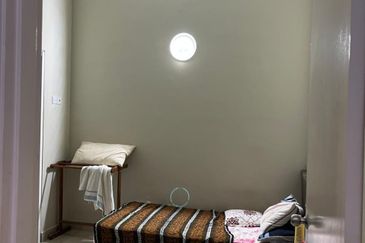 Jalan Kemuning Indah 32/138A 