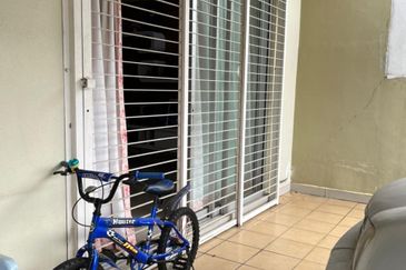 Jalan Kemuning Indah 32/138A 