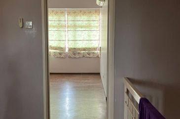 Jalan Kemuning Indah 32/138A 