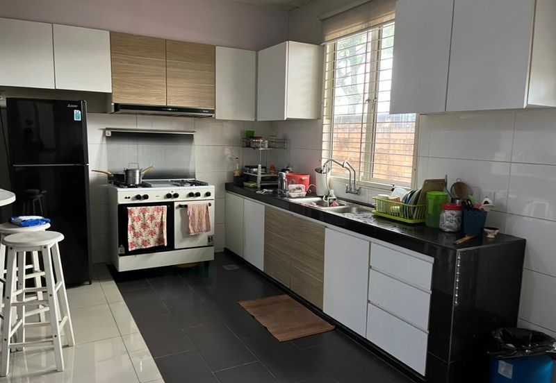 Jalan Kemuning Indah 32/138A 