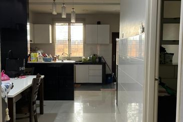 Jalan Kemuning Indah 32/138A 