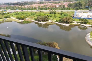 Gravit8 @ Klang South