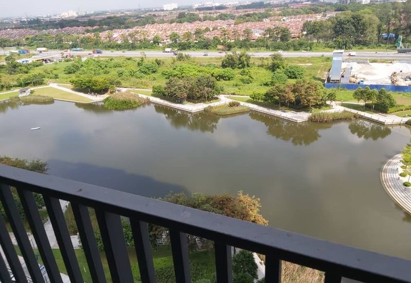 Gravit8 @ Klang South