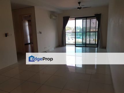 Isola Subang Condominium | Low Density Good Condition | Walking distance to Mall & LRT, Selangor, Subang Jaya