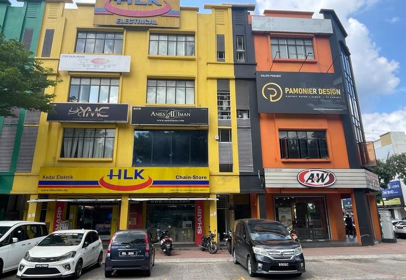 Taman Industrial Sungai Buloh (TSB Commercial Centre)