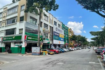 Taman Industrial Sungai Buloh (TSB Commercial Centre)