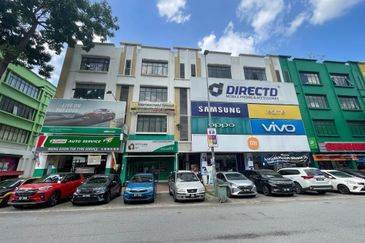 Taman Industrial Sungai Buloh (TSB Commercial Centre)