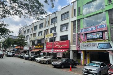 Taman Industrial Sungai Buloh (TSB Commercial Centre)