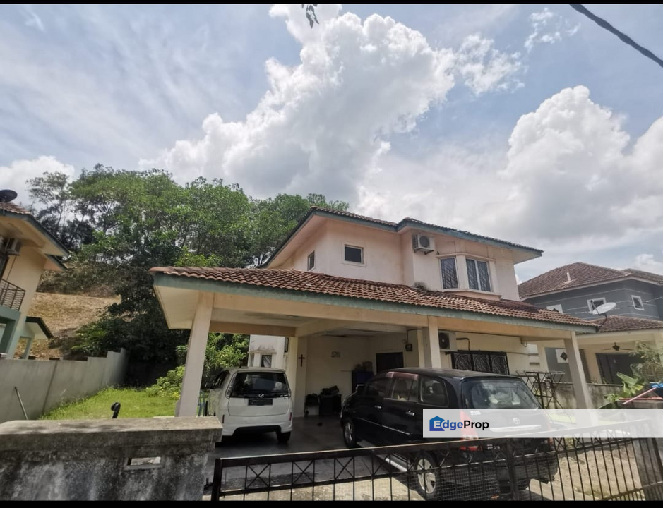 Bungalow at Springhill Gardens, Bandar Springhill, Lukut, Port Dickson