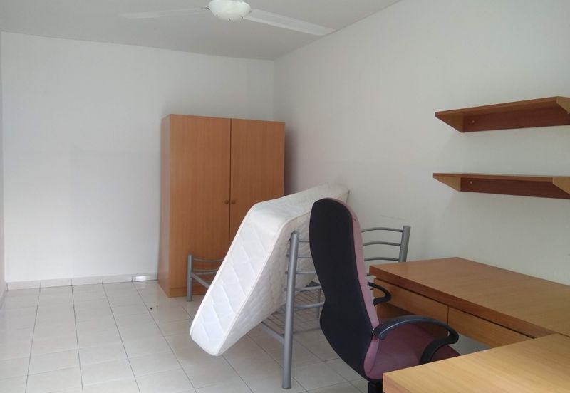 Taman Tasik Semenyih (Lake Residence)