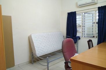 Taman Tasik Semenyih (Lake Residence)