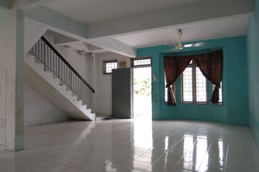 Pulau Indah ( Pulau Lumut )