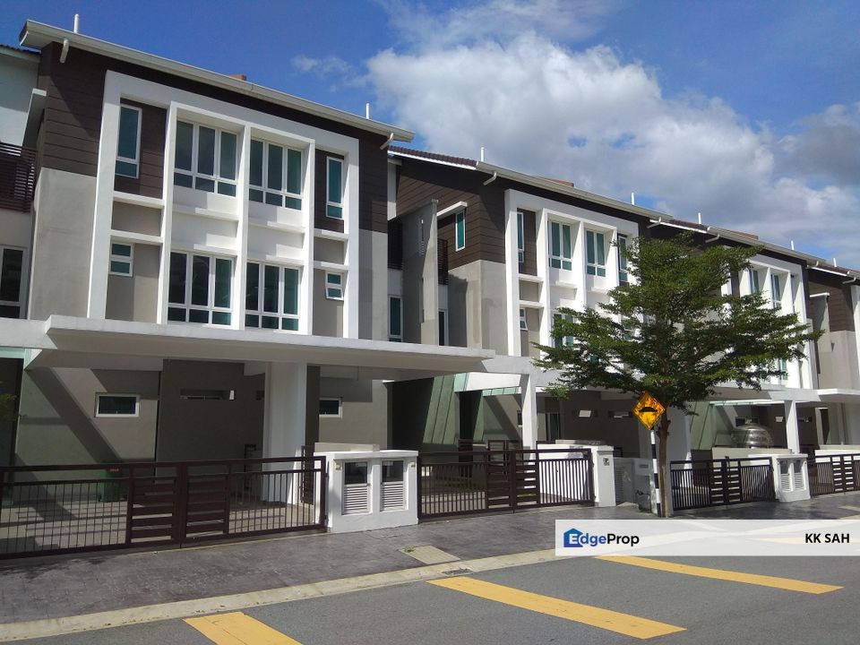 (22x75 GOOD CONDITION) 3 STOREY @ TIARA SOUTH, SEMENYIH, Selangor, Semenyih