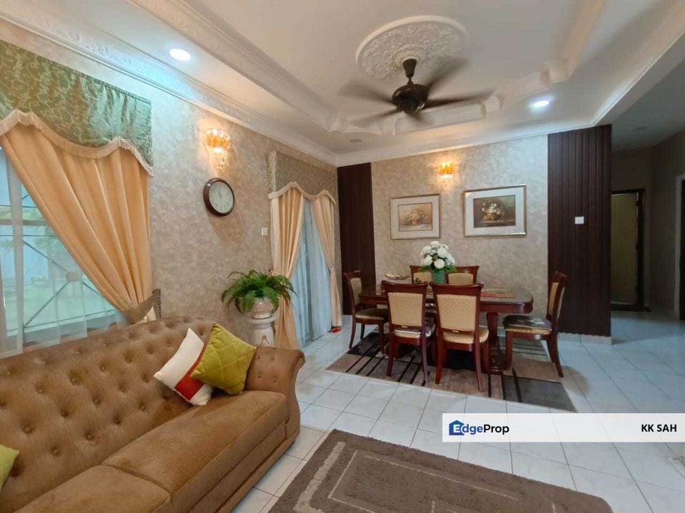 (RENOVATED + HUGE LAND) 2 STOREY SEMI-D @ BANDAR TASIK KESUMA, Selangor, Semenyih